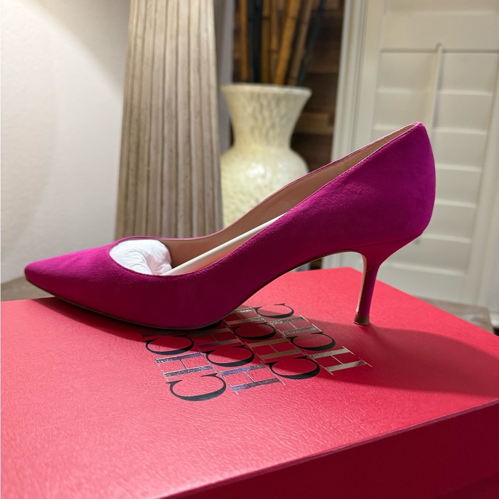 Chic Fuchsia Carolina Herrera Stiletto medium Heel,size 38!